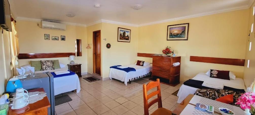 Hostal Romy Puerto Baquerizo Moreno Luaran gambar