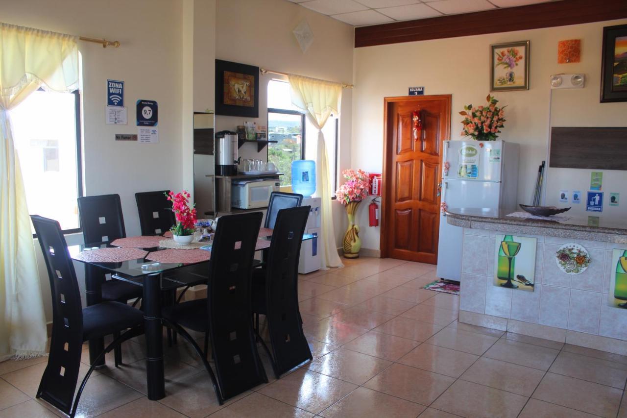 Hostal Romy Puerto Baquerizo Moreno Luaran gambar