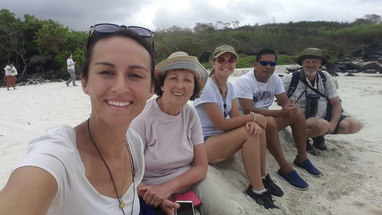 Hostal Romy Puerto Baquerizo Moreno Luaran gambar